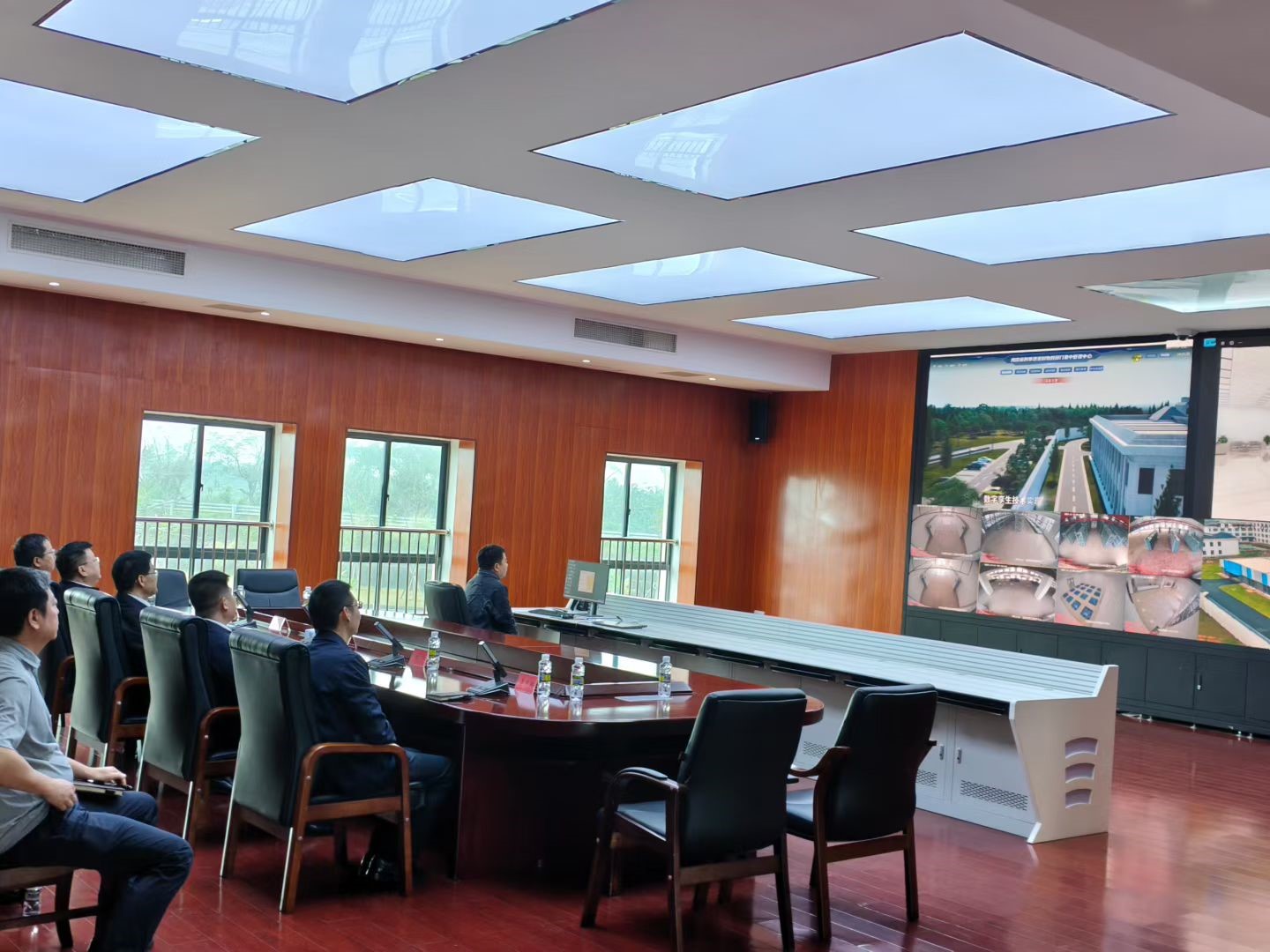 1765528956376972.jpg 4.jpg